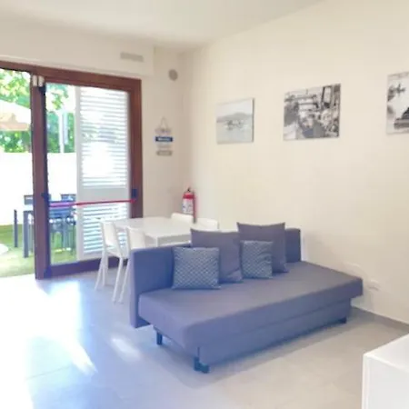 Novella Del Mar Prima Fila Dal Mare Grottammare